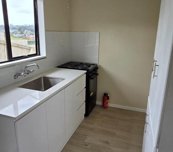  at 2/20 Applewood Drive, Henderson, Waitakere City, Auckland