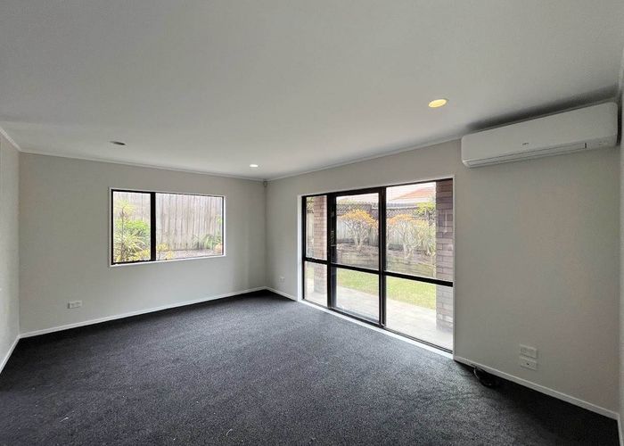  at 2/205 Abbotts Way, Remuera, Auckland