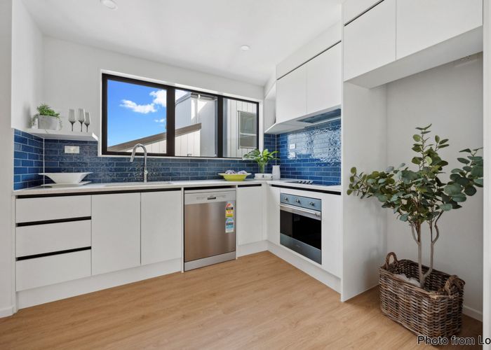  at 3/4 Waitaki Street, Henderson, Waitakere City, Auckland