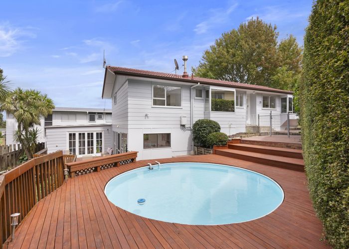  at 15 Cunliffe Place, Glenfield, Auckland