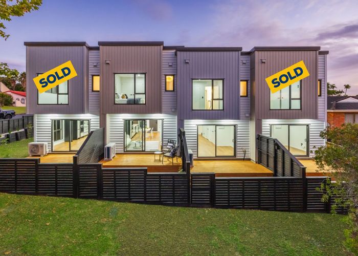  at 3 / 1 Photinia Place, Botany Downs, Manukau City, Auckland