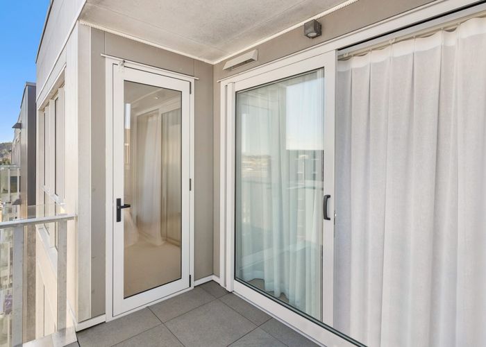  at 606/3 Rose Garden Lane, Albany, North Shore City, Auckland