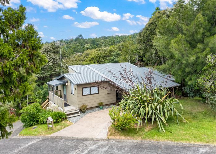  at 36 Longfellow Parade, Glen Eden, Auckland