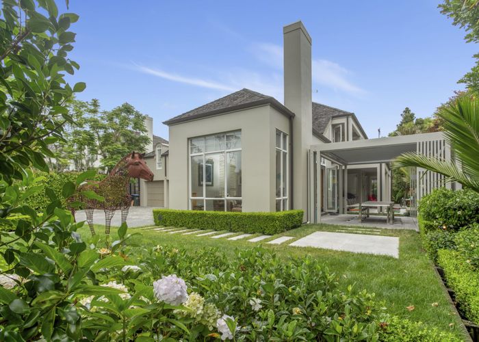  at 17 Fern Glen Road South, Saint Heliers, Auckland