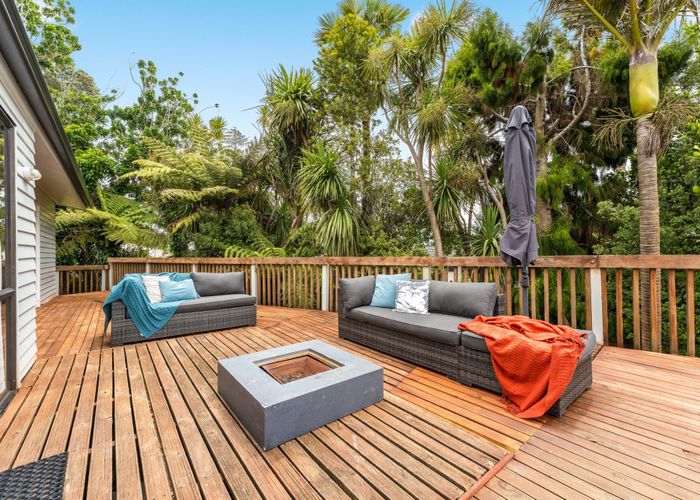  at 5 Illana Place, Ranui, Auckland