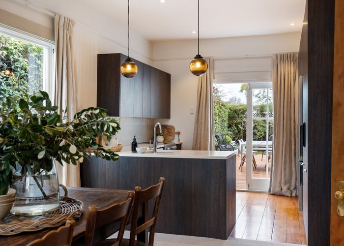  at 110 Office Road, Merivale, Christchurch City, Canterbury