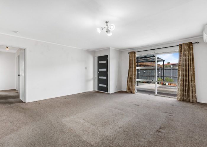  at 2/17 Berwyn Avenue, Takanini, Papakura, Auckland