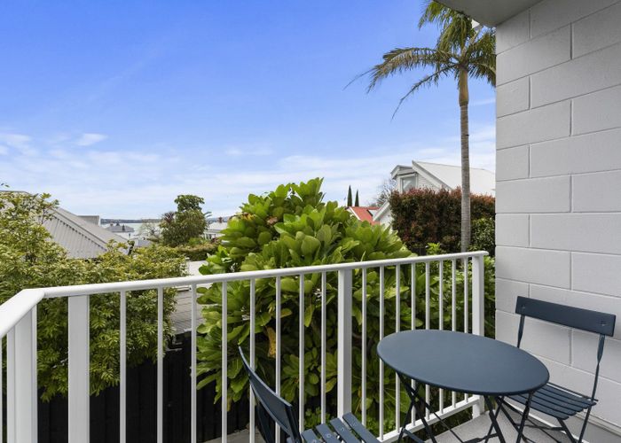  at 1E Caroline Street, Saint Marys Bay, Auckland