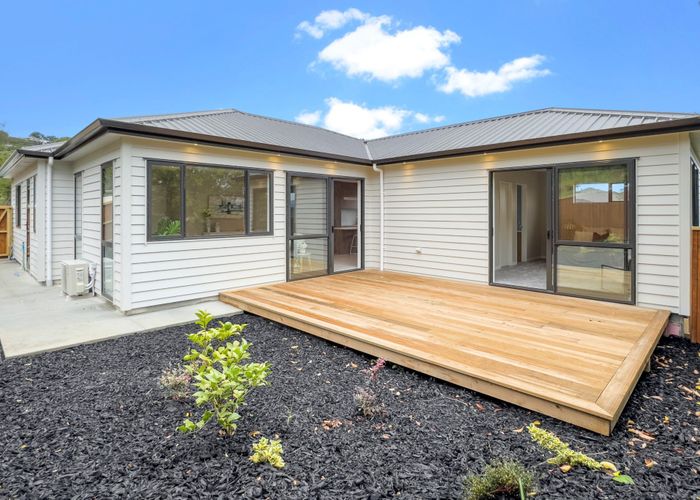 at 5 Springhill Lane, Sunnyvale, Auckland