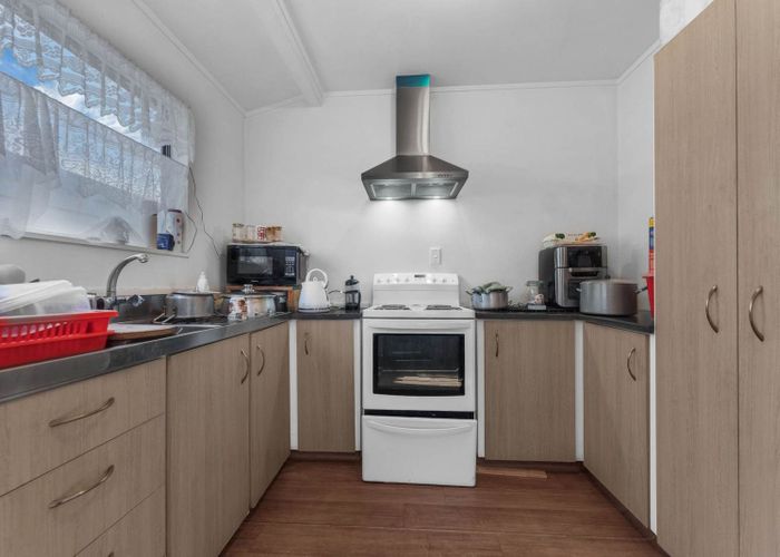  at 2/14 Dennis Road, Papatoetoe, Manukau City, Auckland
