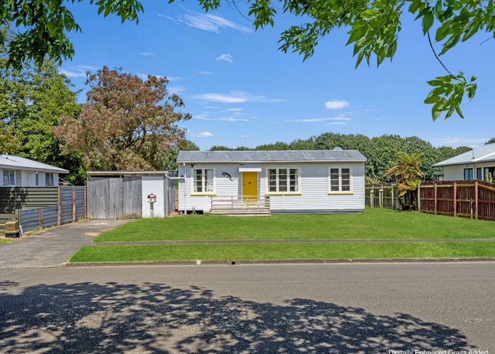  at 18 Wembley Place, Whanganui East, Whanganui, Manawatu / Whanganui