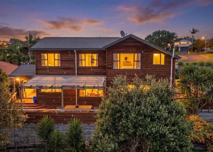  at 5 Azure Grove, Unsworth Heights, North Shore City, Auckland