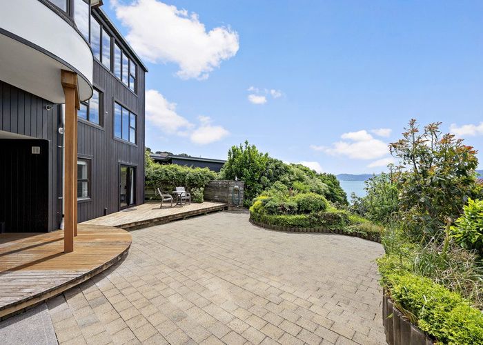  at 38 Napier Street, Karaka Bays, Wellington