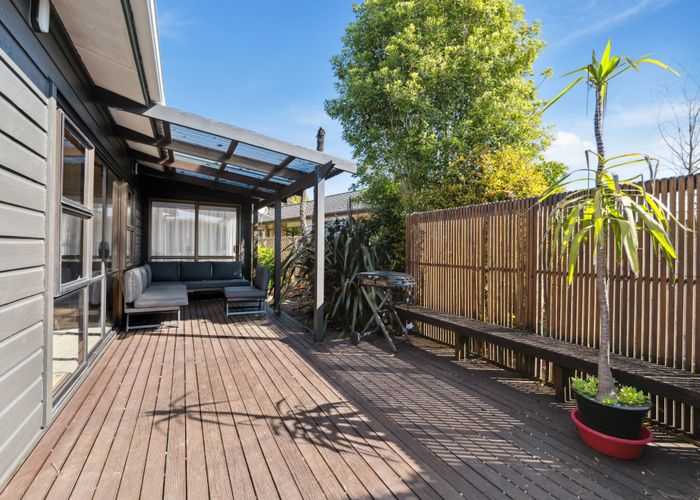  at 15B Marchant Place, Westown, New Plymouth
