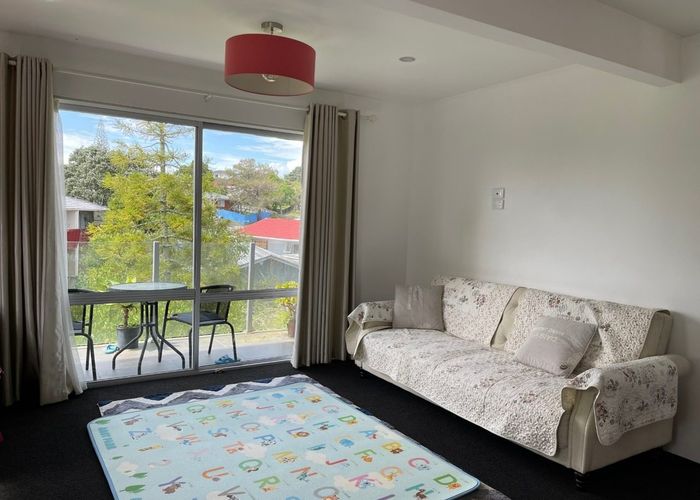  at 3/7 Alston Avenue, Kelston, Waitakere City, Auckland