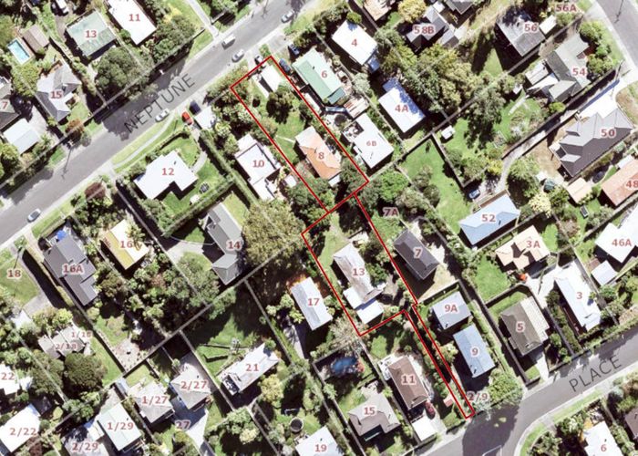  at 13 Sispara Place, Beach Haven, Auckland