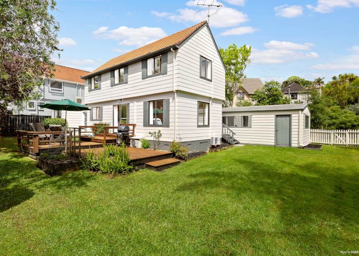 at 2/44 Waiau Street, Torbay, Auckland