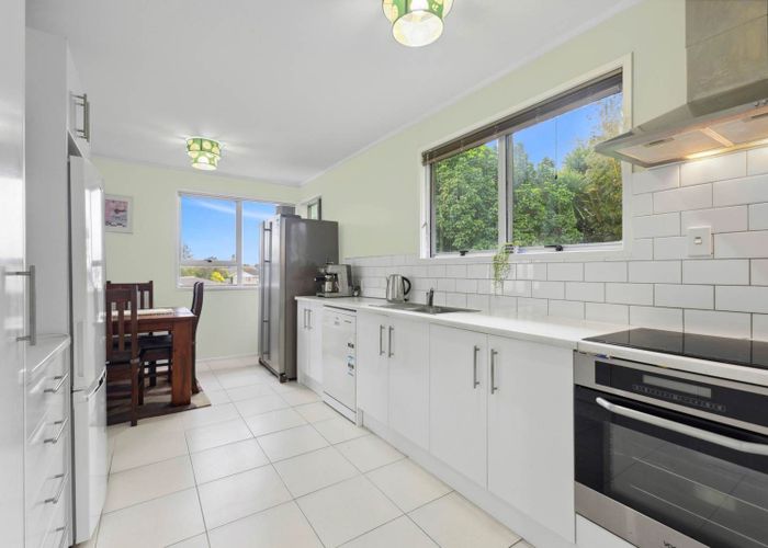  at 6 Yearsley Place, Manurewa, Manukau City, Auckland