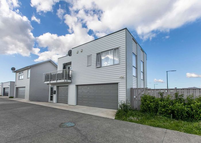  at 2/26 Hollowout Street, Takanini, Papakura, Auckland