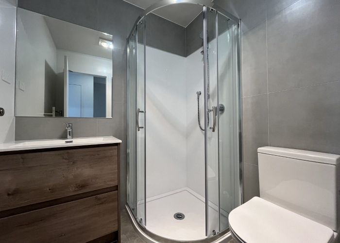  at 2/35 Crawford Avenue , Mangere Bridge, Manukau City, Auckland