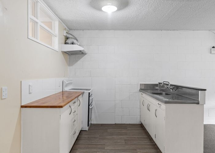  at Flat 2/53 Albert Street, Hamilton East, Hamilton, Waikato