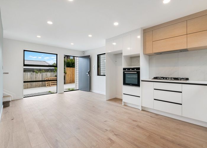  at 20c Seine rd, Forrest Hill, North Shore City, Auckland