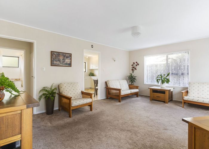  at 2/25 Ti Nana Cres, Henderson, Waitakere City, Auckland