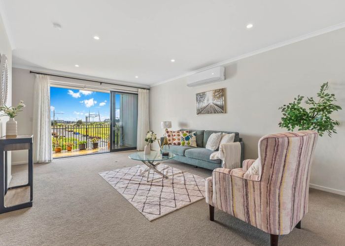  at 43 Bonnette Road, Flat Bush, Manukau City, Auckland
