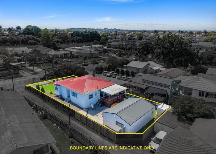  at 17 Kenderdine Road, Papatoetoe, Auckland