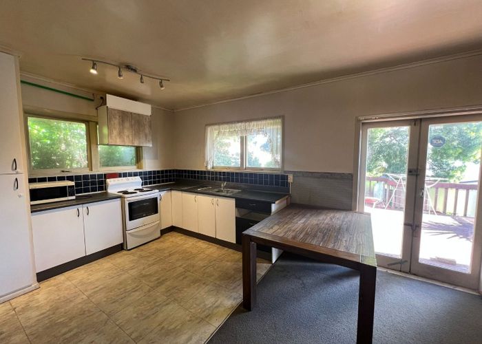  at 29 Awaroa Road, Sunnyvale, Waitakere City, Auckland