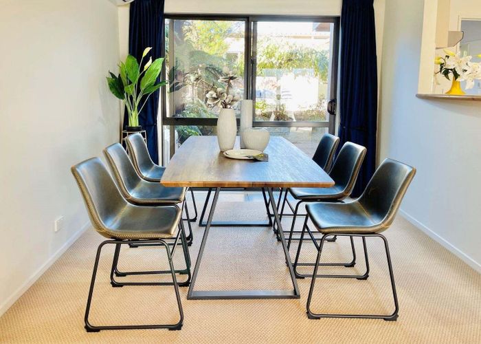  at 16 Spalding Rise, Golflands, Auckland