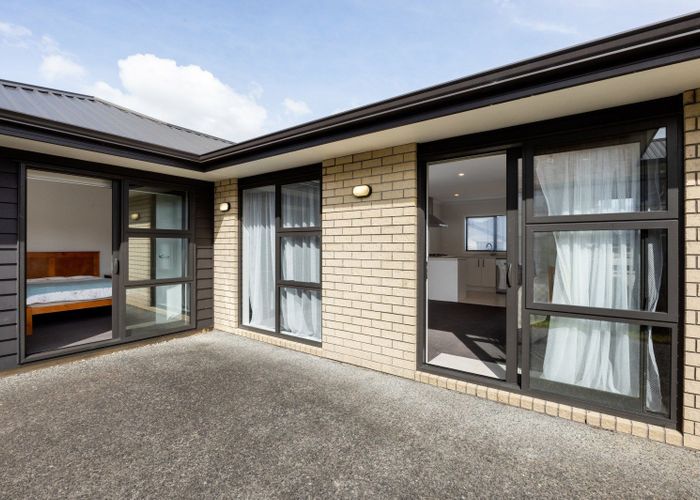  at 68 Sylvester Crescent, Flagstaff, Hamilton