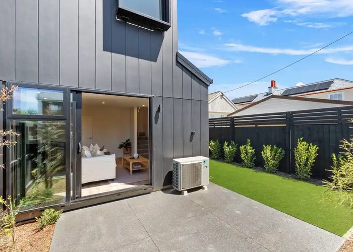  at 1/48 Winton Street, St Albans, Christchurch