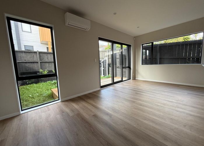  at 16 Don Oliver Lane, Glen Eden, Waitakere City, Auckland