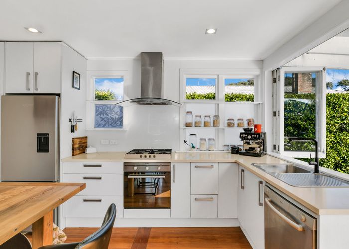  at 29 Parr Road South, Point Chevalier, Auckland