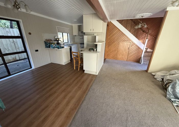  at 3/76 Kaurilands Road, Titirangi, Waitakere City, Auckland