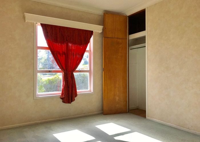  at 28 Archibald Road, Kelston, Auckland