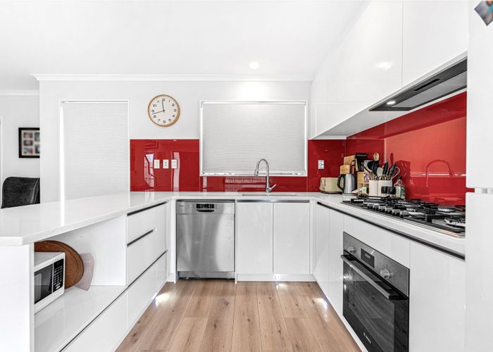  at 21B Busby Street, Blockhouse Bay, Auckland