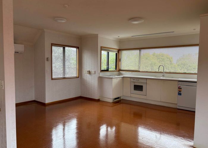  at 2/9 Egremont Street, Belmont, North Shore City, Auckland