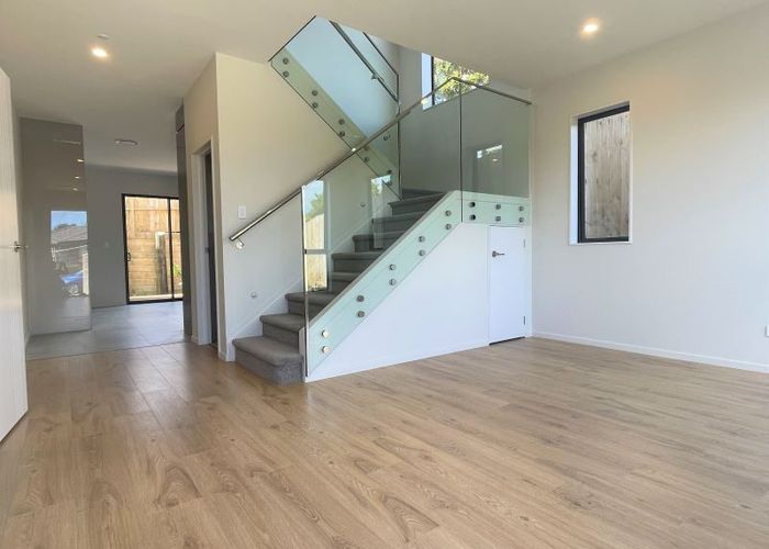  at 2B Askew Place, Farm Cove, Manukau City, Auckland