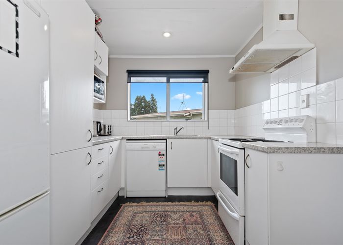  at 33 Purcell Place, Melville, Hamilton