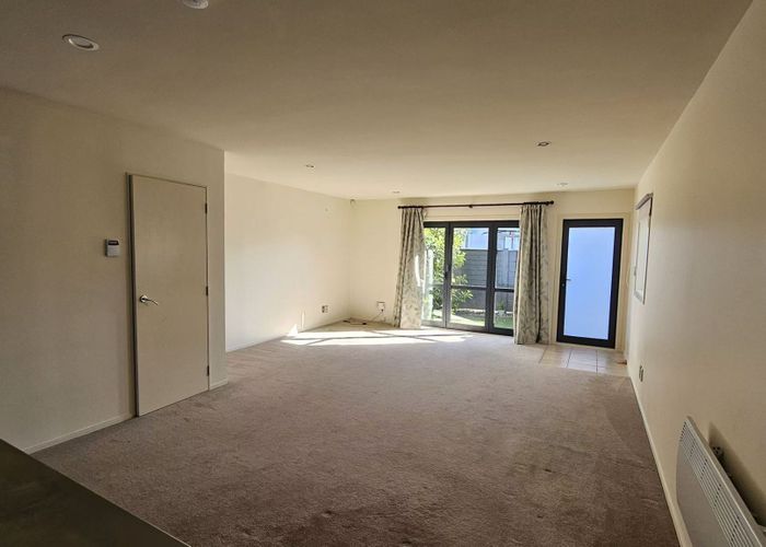  at 3 Burton Street, Grafton, Auckland City, Auckland