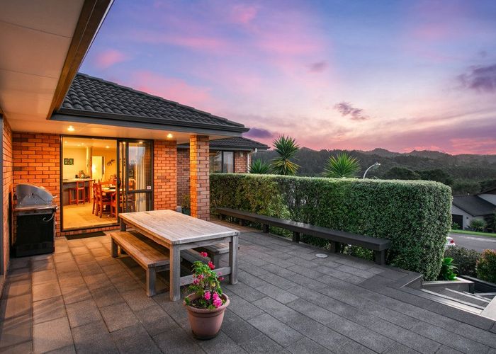  at 2 Foothills Lane, Glen Eden, Auckland