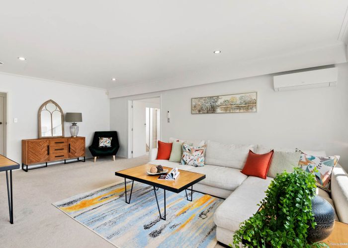  at 12 Landop Terrace, Howick, Auckland