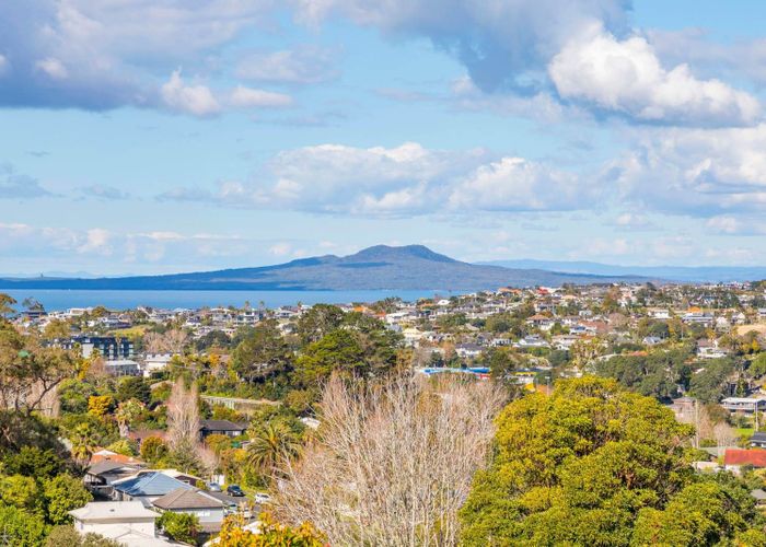  at 12 Barker Rise, Northcross, North Shore City, Auckland