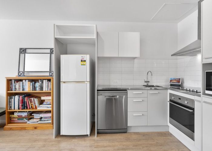  at 103/19 Bute Road, Browns Bay, Auckland