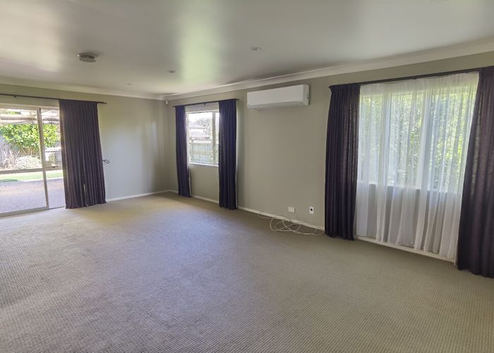  at 8 Fergy Crescent, Wattle Downs, Manukau City, Auckland