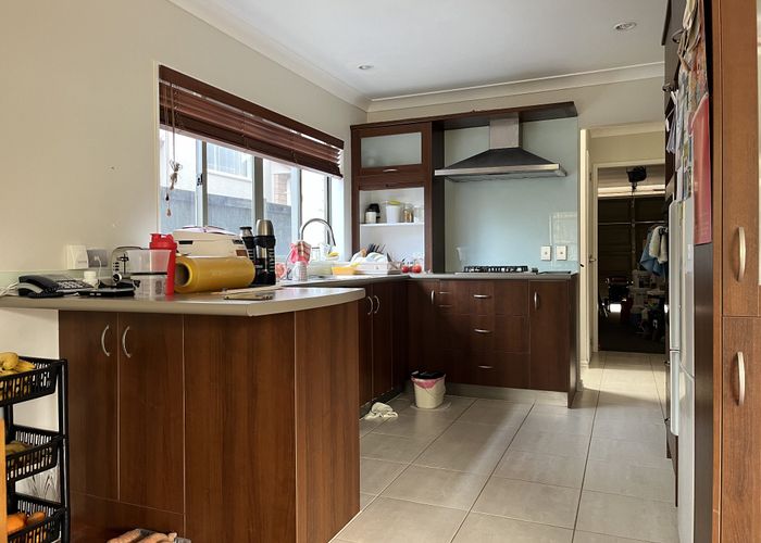  at 4 Lissleton Drive, East Tamaki, Manukau City, Auckland
