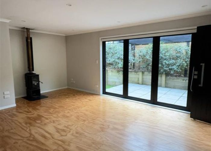  at 2 Ebrington Place, Strandon, New Plymouth, Taranaki
