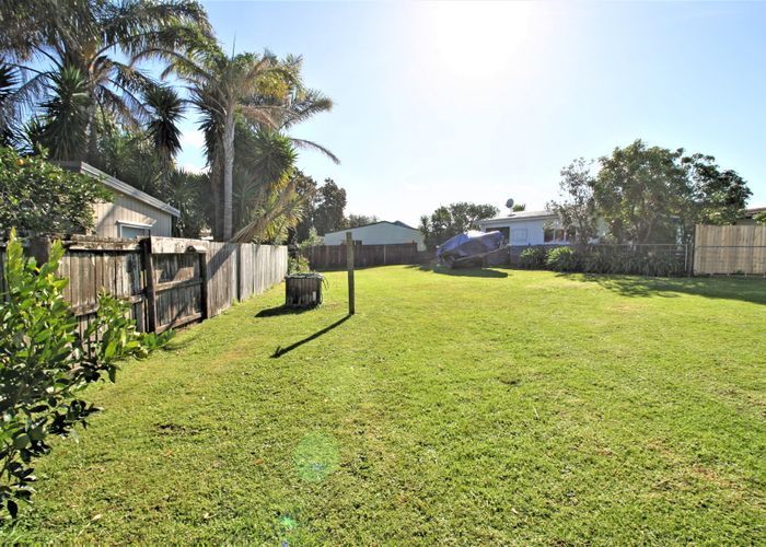  at 5B Moray Place, Whiritoa, Waihi